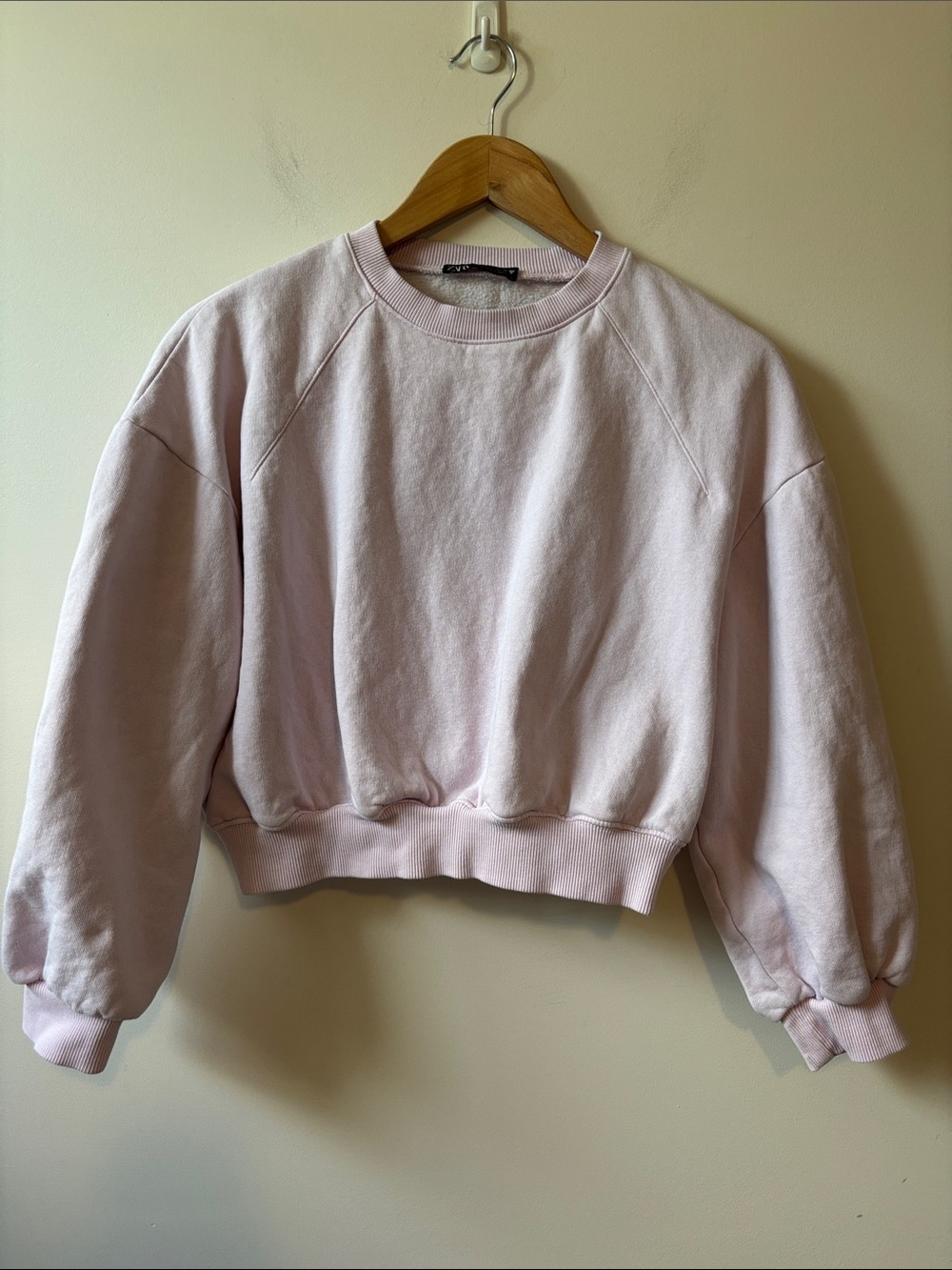 Zara Light Purple Cropped Crewneck Sweatshirt